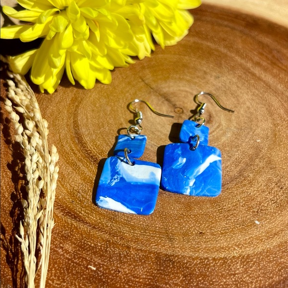 Ocean Earrings - Picture 1 of 1